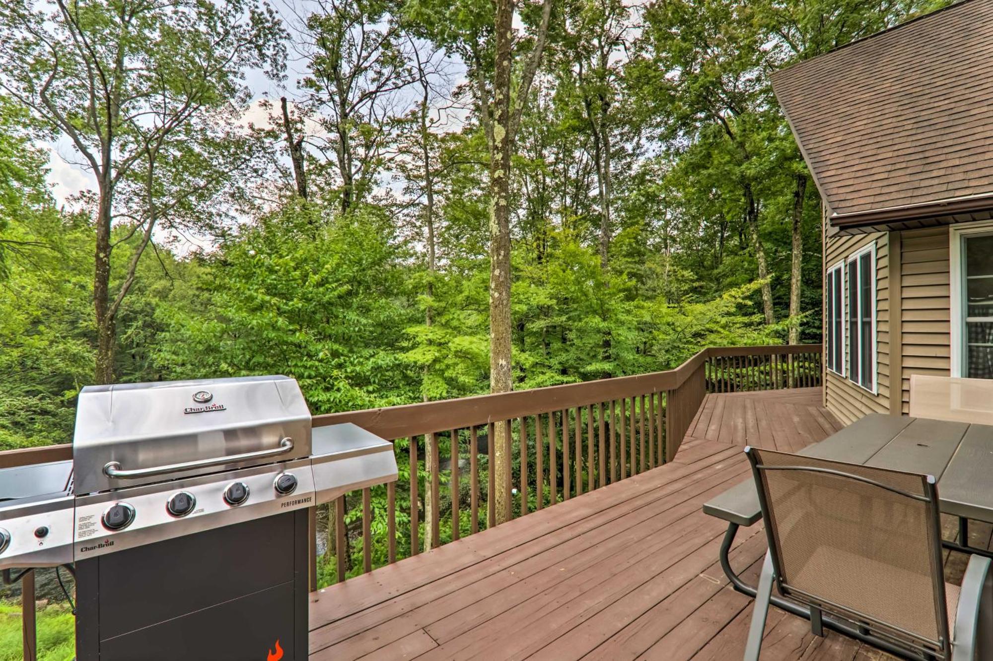 Big Bass Lake House With Grill - Steps To River! Gouldsboro 外观 照片